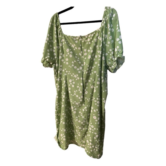 A SHEIN curve floral dress in size 3X - Picture 7 of 7